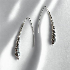 
                  
                    Load image into Gallery viewer, Sterling Silver Graduated Ball Threader Earrings
                  
                